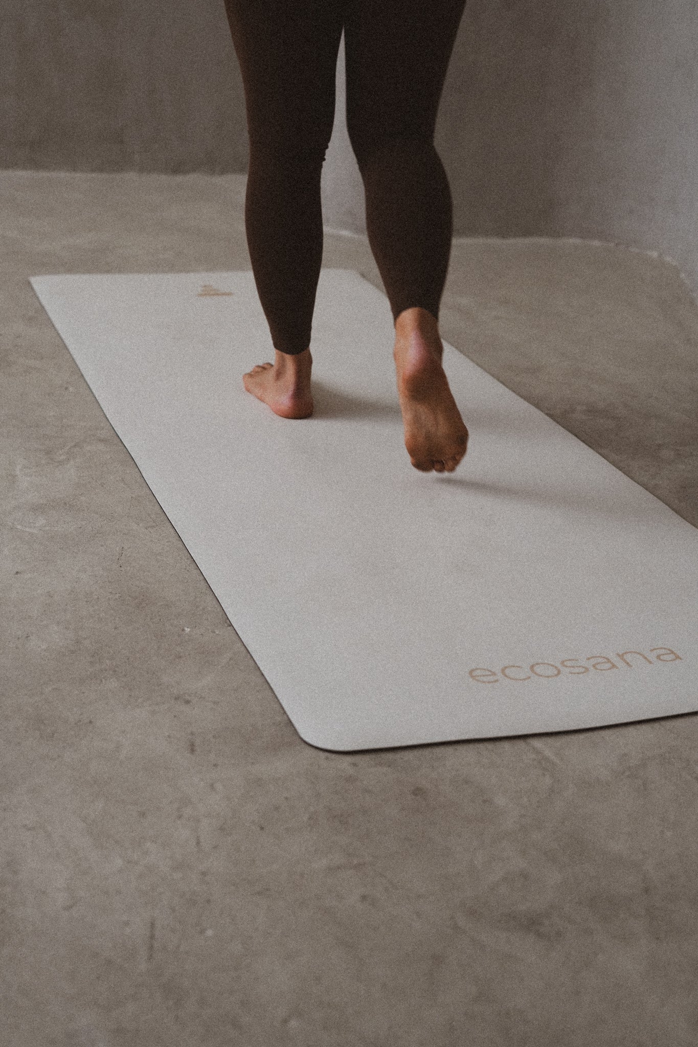 Dove White Mat